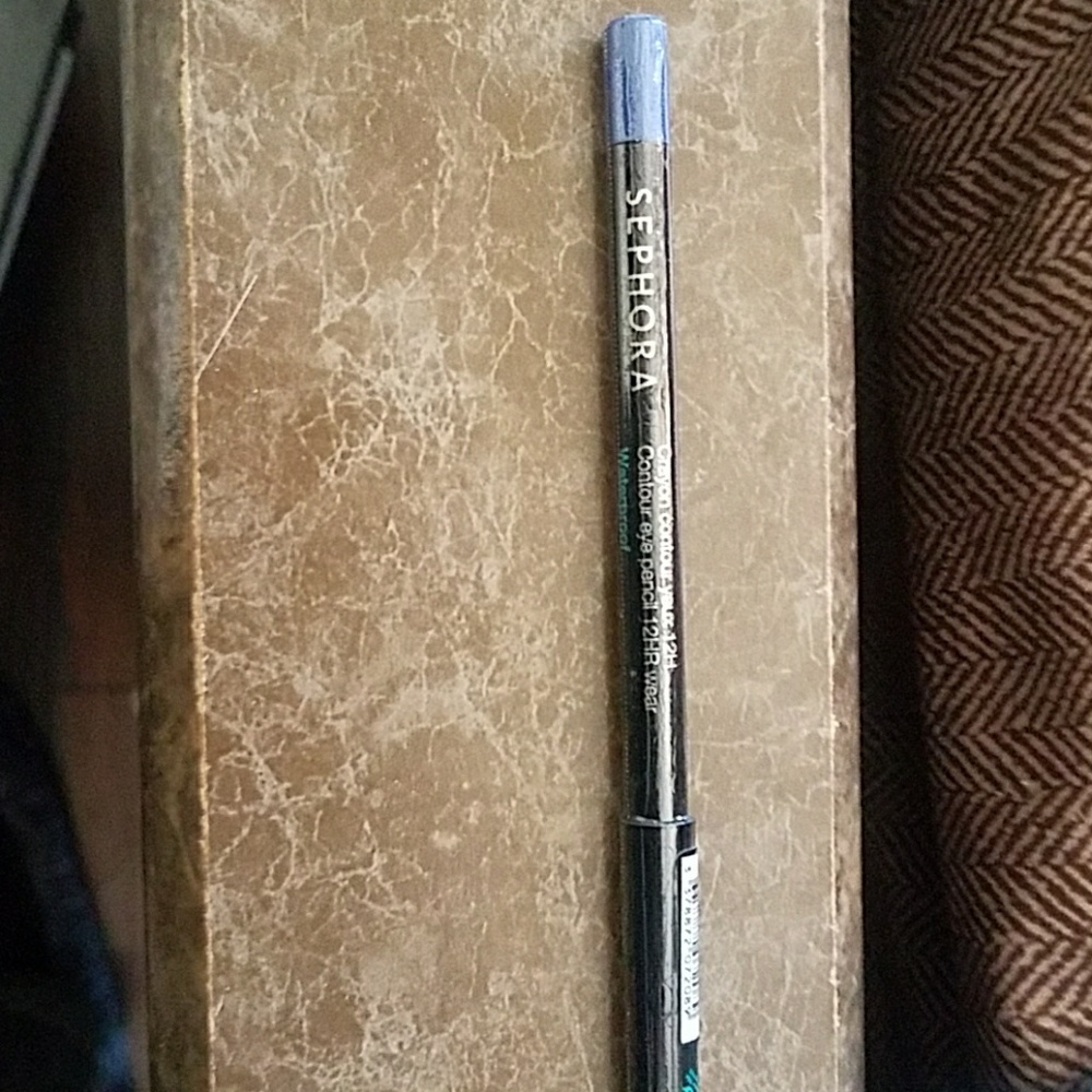 Navy blue eyeliner Sephora